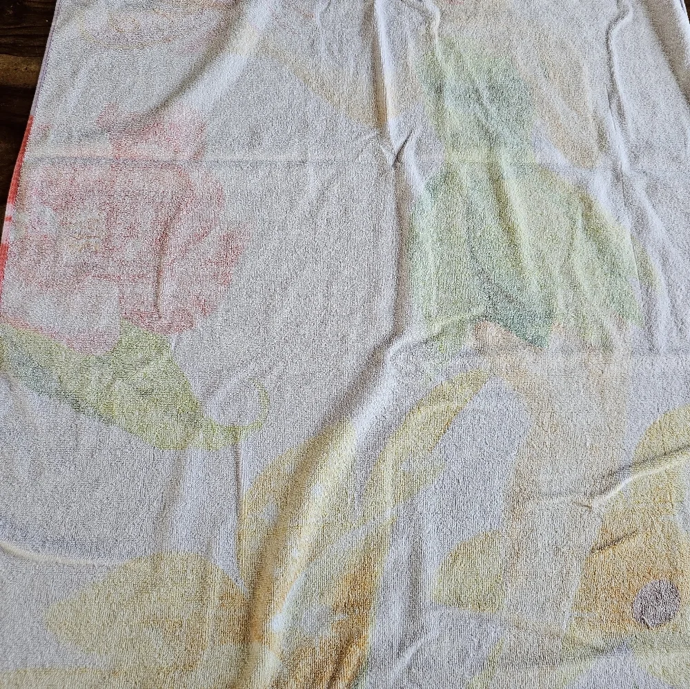 Vintage Disney Fairies Tinkerbell W/ Flowers Beach Bath Towel 56” x 29” One Size